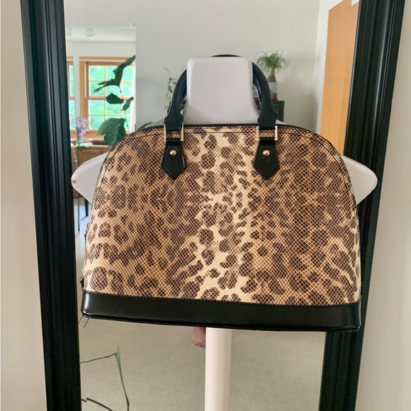 It Bag World Favorite - Picture 8 of 9